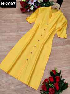 Ropa étnica india Rubi Material de algodón Tallas grandes Patrón de botón elegante Kurtis para uso informal y diario Kurtis simples para mujeres - Product Image 2