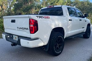 2017 Tndra Limitd CrewMax 4xx4 5.7L V.8 4.W.D T.R.D Off.Road - Product Image 4
