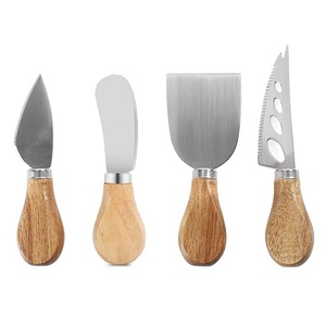 Juego de 2 cuchillos para queso de acero inoxidable con mango de madera, nuevo proveedor, cuchillo esparcidor de queso caliente creado - Product Image 3