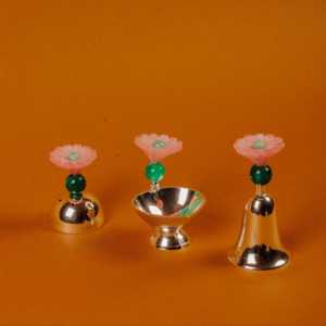 Lujosa Bandeja de Plata Alemana Tradicional con Flores para Pooja, Decoraciones y Rituales para Bodas Indias, Uso en Festivales - Product Image 5