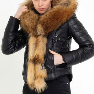 Veste matelassée pour femme en cuir d'agneau véritable noir avec design matelassé Capuche en fourrure de renard véritable Manteau d'hiver chaud - Product Image 2