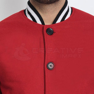 Chaqueta Letterman de gran tamaño transpirable de alta calidad para hombres Último diseño con cuello con capucha para la temporada de invierno - Product Image 4