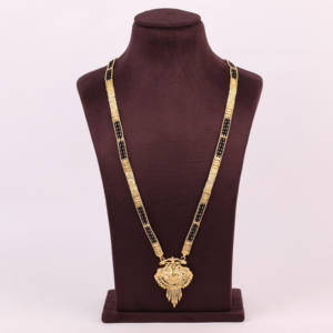 Mangalsutra chapado en oro, temporada de bodas, Mangalsutra con colgante, mujeres tradicionales, cobre y latón chapado en oro laminado - Product Image 1