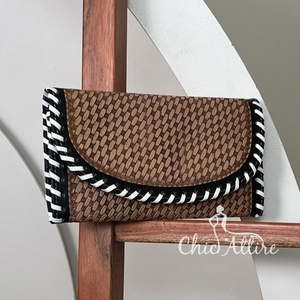 กระเป๋าสตางค์หนังสไตล์ตะวันตกสำหรับงานแกะสลักด้วยมือกระเป๋าคลัทช์ลายตะวันตกมีสไตล์ - Product Image 1