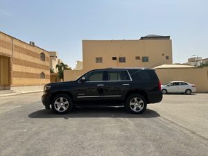 2020 Chevrolet Tahoe V8 GCC Diesel AWD Asientos de cuero interiores ligeros ACC Control de crucero R16 Euro6 Emisión Dirección izquierda usada - Product Image 6