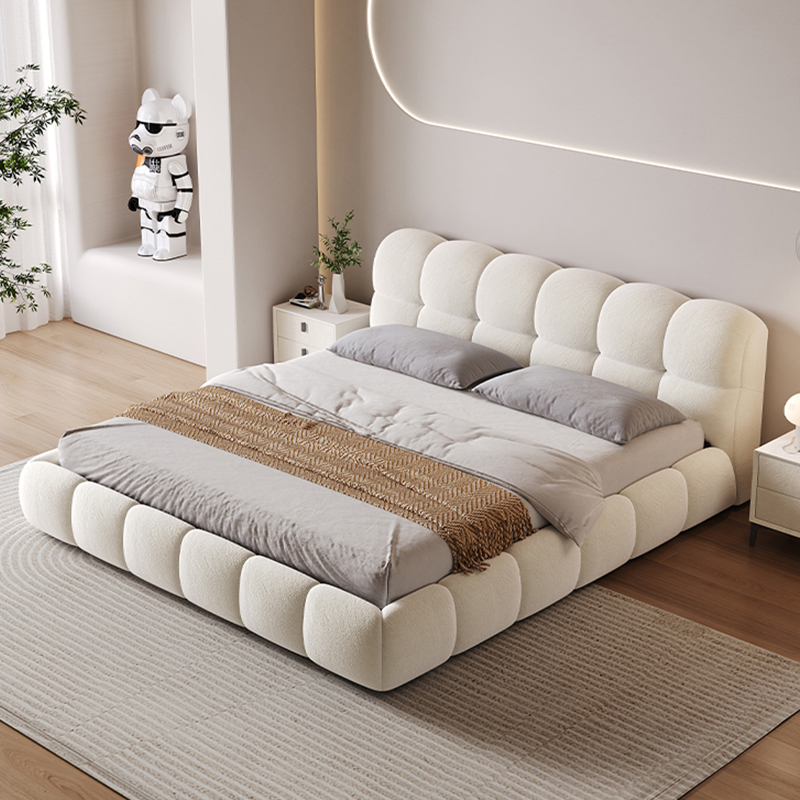 お部屋に贅沢な快適さとスタイリッシュな キングサイズベッド を。