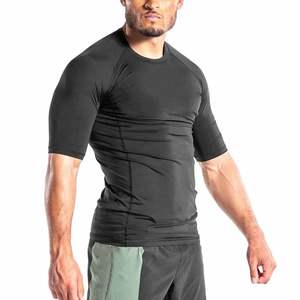 Rashguards de surf à manches courtes par sublimation Rashguards BJJ Rashguard MMA entièrement respirant personnalisé - Product Image 4