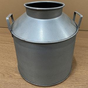 Lata de leche galvanizada decorativa rústica tradicional con asas fuertes perfecta para cocinas hogar jardín exterior estilo de granja - Product Image 1