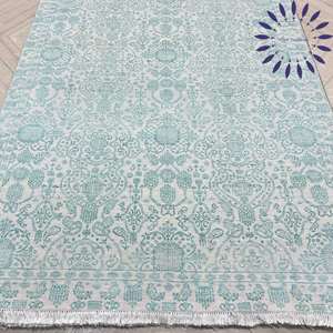 Tapis antique de style persan Tapis en soie noués à la main de haute qualité pour l'intérieur Mode vintage pour le salon ou la chambre à coucher - Product Image 2