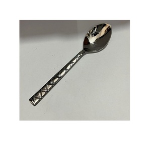 Cuchara de diseño antiguo hecha a mano pura con material de acero inoxidable de una sola pieza al mejor precio - Product Image 3