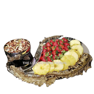 Plateau en métal plaqué or de forme de luxe en laiton poli brillant en acier inoxydable servant des aliments plateau de style fantaisie européen - Product Image 1