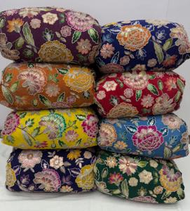 Tela de Seda de Diseño con Bordado Floral Detallado y Cuentas para Lehenga Choli, Saree y Conjuntos de Novia - Product Image 1