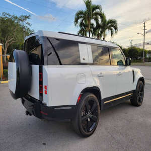 Land Rover Defender 130 P400 X-Dynamic SE 2024 en Perfectas Condiciones - Product Image 2