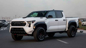 TOYOTA TACOMA TRD Calender OFF-Road TURBO 399HP 2023 d'occasion, spécifications canadiennes, transmission automatique - Product Image 3