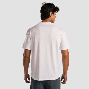 T-shirt RP par Gain, coupe ajustée, 100% polyester, tissu tricoté compressé 180g, respirant, blanc avec motif uni et graphique - Product Image 2
