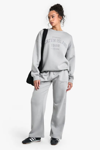 Sudaderas con Capucha y Cuello Redondo para Mujer, Color Personalizado, Diseño con Logotipo Frontal, Tejido Transpirable de Poliéster/Algodón, Venta al Por Mayor - Product Image 2