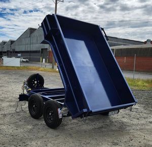 Remolque Hidráulico Azul con Función de Inclinación, Eje Doble, Transporte Agrícola, Diseño de 4 Ruedas, Alto Nivel de Seguridad - Product Image 1