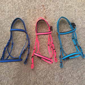 Venta al por mayor equipo ecuestre PVC caballo brida goma circunferencia riendas brida impermeable duradera caballo brida - Product Image 2