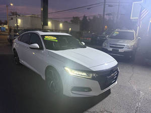 Auto Usado Económico, Ho-n-da Acc-ord Sp-ort 2019, Volante a la Izquierda - Product Image 1