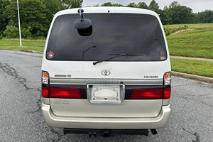 Toyota HiAce Super Custom Living Saloon EX 4WD USADO del 2000 - Product Image 2
