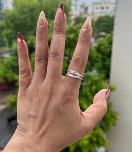 แหวนเงินตอกของช่างฝีมือดีไซน์มินิมอลแบบปรับได้เครื่องประดับทำมือไม่เหมือนใครสำหรับผู้หญิง - Product Image 1