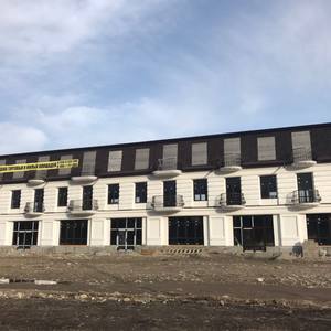 Fábricas móviles para maquinaria de fabricación de tableros de paneles monolitos que transforman proyectos de construcción con eficiencia - Product Image 1