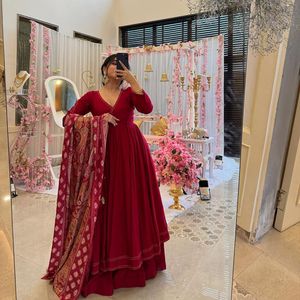 Nueva ropa de fiesta Pure Chinon Silk Fancy Anarkali Gown Dupatta & Bottom Set para niñas Ropa india y pakistaní - Product Image 3