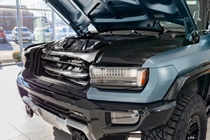 GMC Hummer EV SUV 3X certifié 2024, propre et en bon état, moteur électrique turbo, boîte automatique, intérieur cuir clair, ACC, traction avant, jantes R17 - Product Image 5