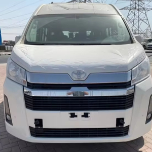 2022 pour véhicule d'occasion Toyota Hiace 2.8L avec sièges en cuir à direction gauche - Product Image 1