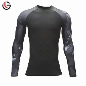 2025 personalizado hombres MMA Rash Guard alta calidad transpirable sublimación impresión mejor Anti-UV artículo fresco - Product Image 1