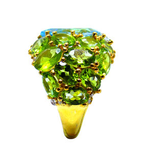 แหวนค็อกเทลพลอยเพอริดอทสีฟ้าประดับอัญมณีเงินสเตอร์ลิง925ชุบทองโดยนักออกแบบ - Product Image 5