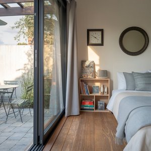 Portes coulissantes extérieures ou intérieures Porte escamotable Portes-fenêtres coulissantes vitrées en aluminium avec rail à seuil bas en option - Product Image 1