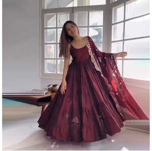Diseñador de calidad superior Ropa tradicional india Georgette pesado con vestido de trabajo de lentejuelas bordadas con traje Dupatta Anarkali - Product Image 1
