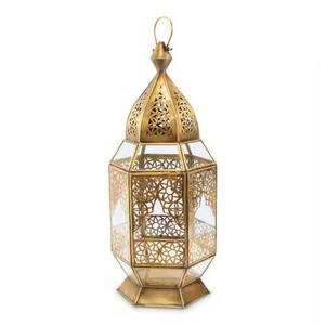Elegante farol de Ramadán de metal con aspecto lujoso para crear una atmósfera espiritual tranquila y mejorar la decoración de celebraciones religiosas - Product Image 6