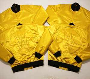 Veste bomber en satin sur mesure, style streetwear, avec logo sur le devant, couleur et design personnalisables, 100% coton - Product Image 6