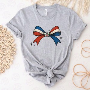 Maglietta con Bandiera Dominicana, T-Shirt Promozionale per il Mese della Memoria dell'Erbezza Ispanica, Regalo per la Repubblica Dominicana - Product Image 1