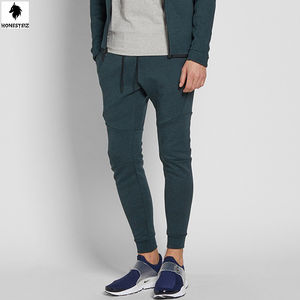 เสื้อฮู้ดผู้ชายแบบสวมหัวสีดำทำจากผ้าขนสัตว์ยืดหยุ่นแบบลำลอง - Product Image 6