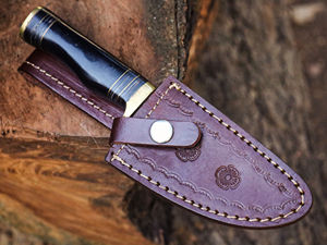 Venta al por mayor personalizable hecho a mano Damasco hoja de acero Skinner cuchillos cuerno mango cuero vaina alta calidad caza ODM OEM - Product Image 6