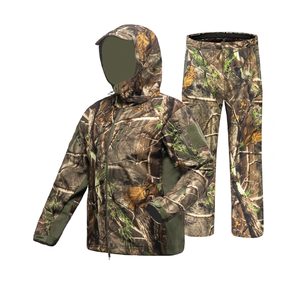 Traje de camuflaje para exteriores de movimiento silencioso diseñado para uso en la caza de bosque y montaña - Product Image 1