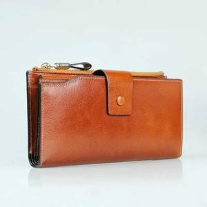 Long portefeuille doublé en polyester pour femmes avec fermeture à moraillon porte-carte à bas prix femmes portefeuilles Design de haute qualité Premium - Product Image 2