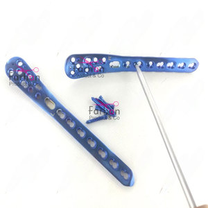 Bloqueo de tibia distal medial 3,5mm L + R con tornillos Lote 155 piezas - Product Image 2