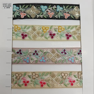 Lujoso ribete de encaje de diseñador para moda de alta gama y ropa nupcial Patrones intrincados Detalles elegantes para Bodas de ropa - Product Image 1