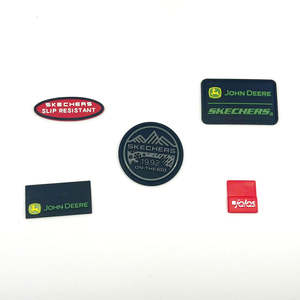 Patchs PVC en caoutchouc personnalisés | Étiquettes de logo pour chaussures, vêtements, sacs à dos et uniformes - Product Image 2