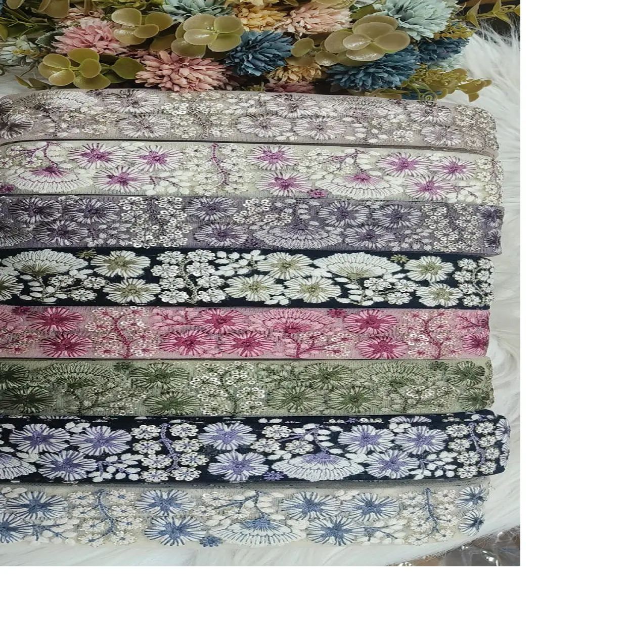 花柄のカスタムメイドの機械刺繍レース & 1.5インチ幅のウェディングドレス用の8色の再販用。