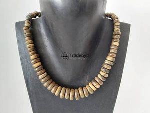 Collar de cuerno natural Tradebyd, joyería hecha a mano, accesorio elegante para estilo bohemio - Product Image 3