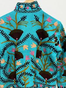 Veste en broderie Suzani faite à la main de couleur turquoise, veste d'hiver, veste courte Suzani, manteau brodé Suzani - Product Image 6