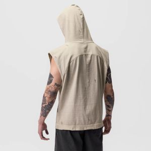 Camiseta de gimnasio sin mangas con capucha para hombre: tela cómoda y de secado rápido para entrenamientos y deportes intensos - Product Image 2