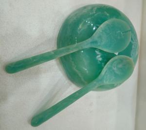 Ensemble de saladiers et cuillères en résine blanche tourbillonnante faits à la main, vaisselle de fête, ustensiles de cuisine mignons et écologiques de qualité alimentaire - Product Image 6