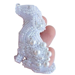 Broches en fil de soie de haute qualité, de la meilleure qualité, avec décoration en dentelle, tissu personnalisé, vente en gros à bas prix - Product Image 1