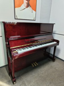 เปียโนอะคูสติกสีแดงไวน์รุ่น Top Japan Kawai KL53K สำหรับโรงเรียนดนตรี สตูดิโอ เปียโนตั้งพื้น ขายทั่วโลก คุณภาพเสียงยอดเยี่ยม - Product Image 1